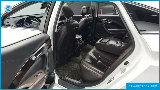 HYUNDAI GRANDEUR HG240 MODERN