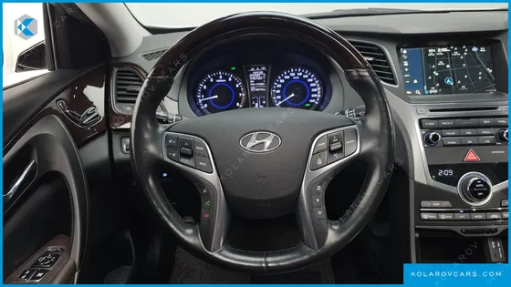 HYUNDAI GRANDEUR HG240 MODERN