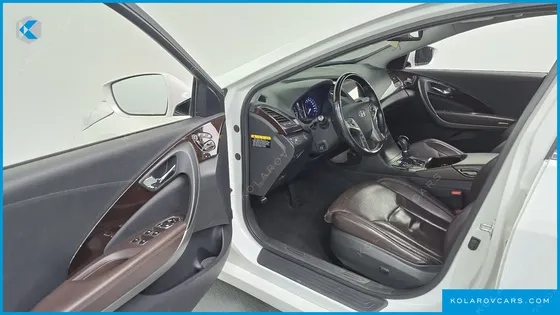HYUNDAI GRANDEUR HG300 PREMIUM