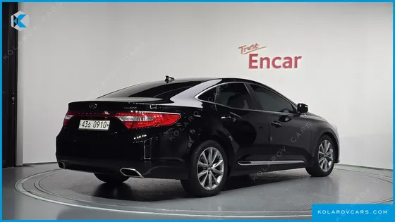 HYUNDAI GRANDEUR HG300 EXCLUSIVE COLLECTION