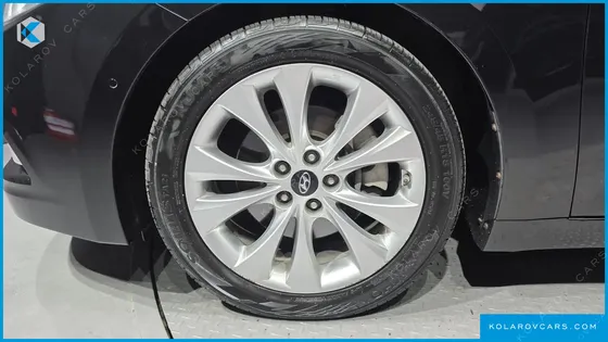 HYUNDAI GRANDEUR HG300 ROYAL