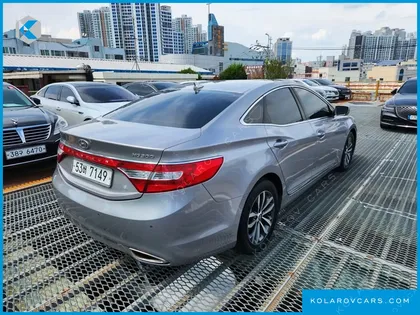 HYUNDAI GRANDEUR HG240 LUXURY