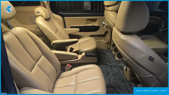 KIA CARNIVAL GASOLINE 9-SEATER HI-LIMOUSINE