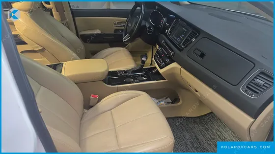 KIA CARNIVAL GASOLINE 9-SEATER HI-LIMOUSINE