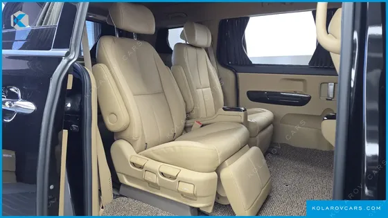 KIA CARNIVAL GASOLINE 7-SEATER HI-LIMOUSINE