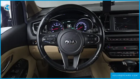 KIA CARNIVAL GASOLINE 7-SEATER HI-LIMOUSINE