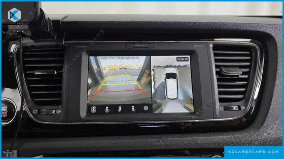 KIA CARNIVAL GASOLINE 7-SEATER HI-LIMOUSINE