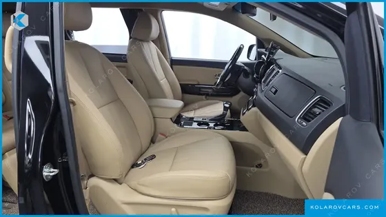 KIA CARNIVAL GASOLINE 7-SEATER HI-LIMOUSINE