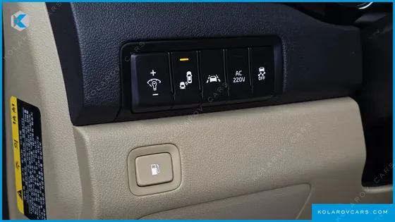 KIA CARNIVAL GASOLINE 7-SEATER HI-LIMOUSINE