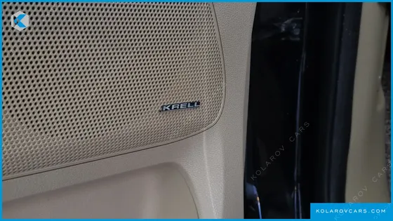 KIA CARNIVAL GASOLINE 7-SEATER HI-LIMOUSINE