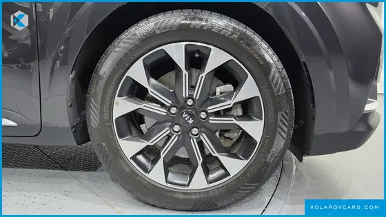 KIA CARNIVAL DIESEL 9-SEATER NOBLESSE