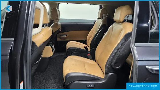KIA CARNIVAL DIESEL 9-SEATER NOBLESSE