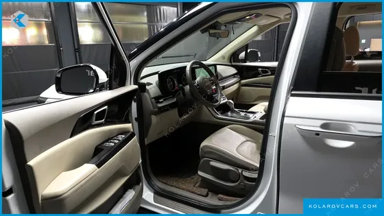 KIA CARNIVAL DIESEL 9-SEATER PRESTIGE