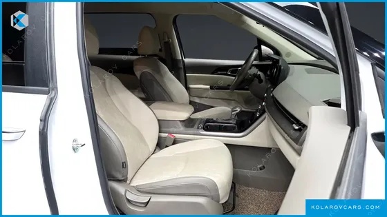 KIA CARNIVAL DIESEL 9-SEATER PRESTIGE