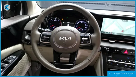KIA CARNIVAL DIESEL 9-SEATER PRESTIGE