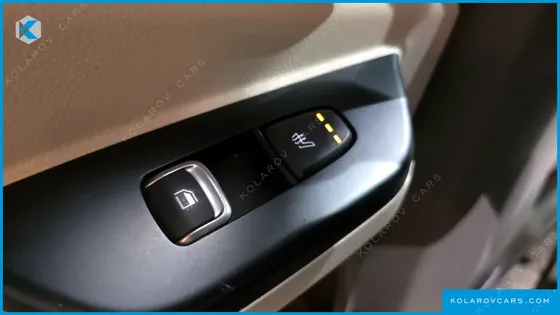 KIA CARNIVAL DIESEL 9-SEATER PRESTIGE
