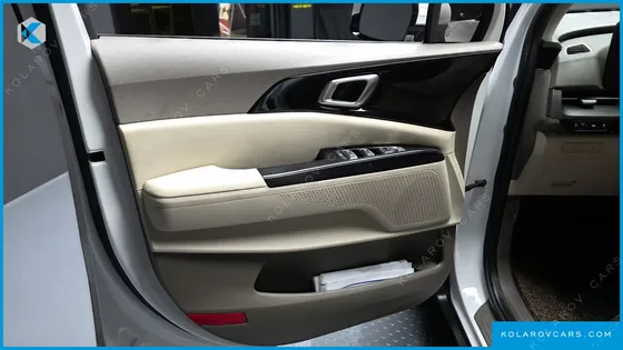 KIA CARNIVAL DIESEL 9-SEATER PRESTIGE