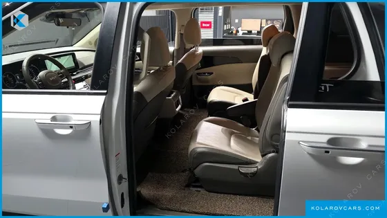KIA CARNIVAL DIESEL 9-SEATER PRESTIGE