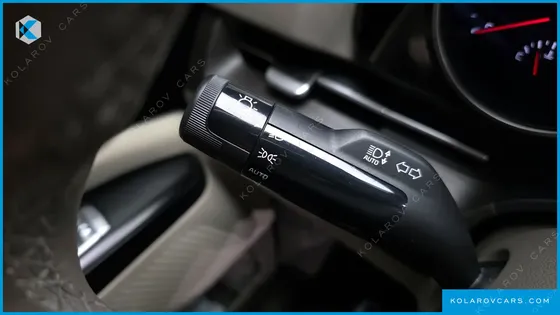 KIA CARNIVAL DIESEL 9-SEATER PRESTIGE