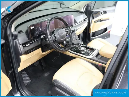 KIA CARNIVAL DIESEL 7-SEATER OUTDOOR