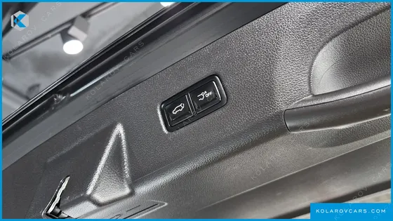 KIA CARNIVAL DIESEL 7-SEATER NOBLESSE