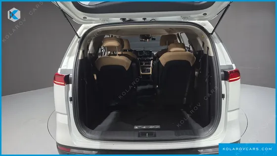 KIA CARNIVAL GASOLINE 9-SEATER PRESTIGE