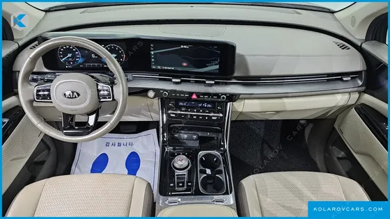 KIA CARNIVAL GASOLINE 7-SEATER SIGNATURE