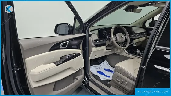 KIA CARNIVAL GASOLINE 7-SEATER SIGNATURE