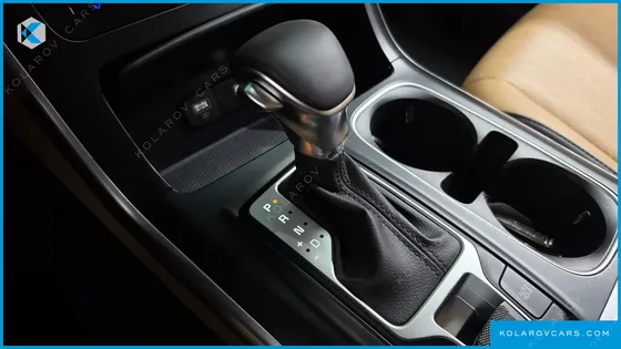 KIA CARNIVAL GASOLINE 9-SEATER PRESTIGE