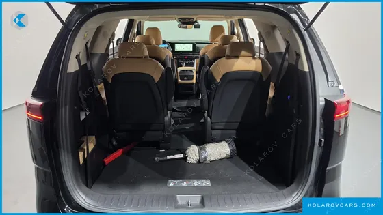 KIA CARNIVAL GASOLINE 9-SEATER PRESTIGE
