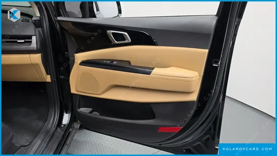 KIA CARNIVAL GASOLINE 9-SEATER PRESTIGE