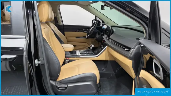 KIA CARNIVAL GASOLINE 9-SEATER PRESTIGE