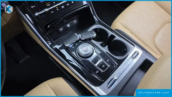 KIA CARNIVAL DIESEL 9-SEATER NOBLESSE