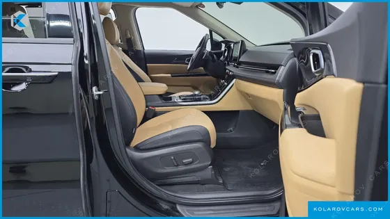 KIA CARNIVAL DIESEL 9-SEATER NOBLESSE