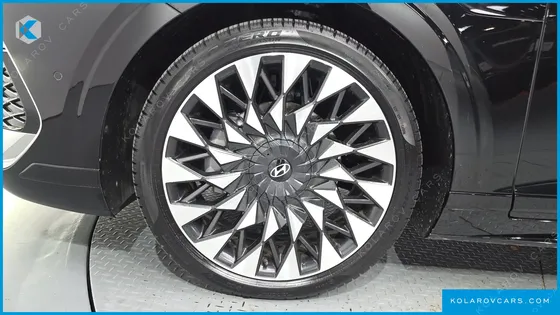 HYUNDAI GRANDEUR 2.5 GASOLINE  2WD