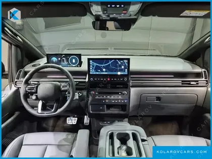 HYUNDAI STARIA EV LOUNGE 11-SEATER