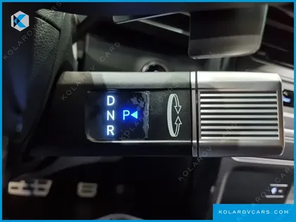 HYUNDAI STARIA EV LOUNGE 11-SEATER
