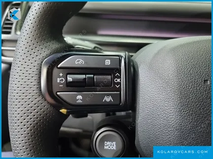 HYUNDAI STARIA EV LOUNGE 11-SEATER