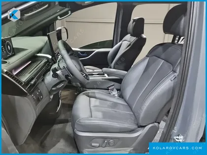 HYUNDAI STARIA EV LOUNGE 11-SEATER