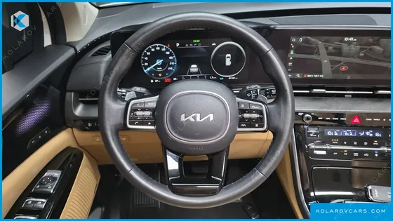KIA CARNIVAL GASOLINE 9-SEATER SIGNATURE