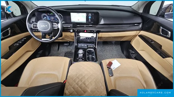 KIA CARNIVAL DIESEL 7-SEATER OUTDOOR