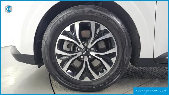 KIA CARNIVAL DIESEL 9-SEATER NOBLESSE