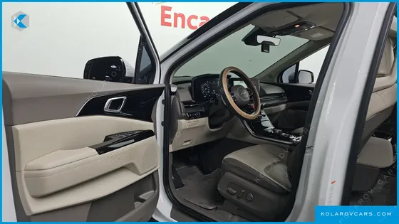 KIA CARNIVAL DIESEL 9-SEATER NOBLESSE