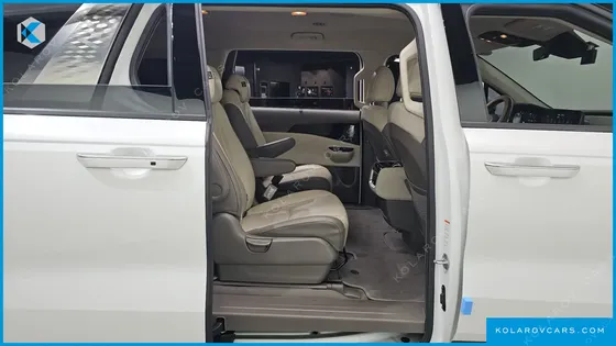 KIA CARNIVAL DIESEL 9-SEATER NOBLESSE
