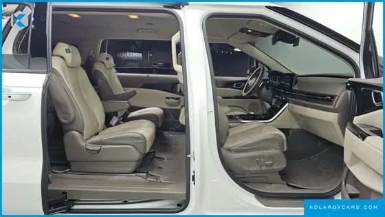 KIA CARNIVAL DIESEL 9-SEATER NOBLESSE