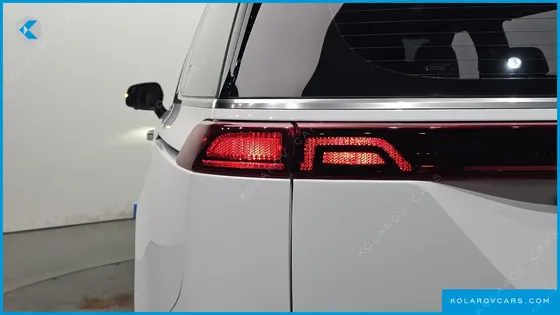 KIA CARNIVAL DIESEL 9-SEATER NOBLESSE