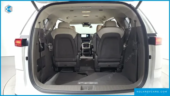 KIA CARNIVAL DIESEL 9-SEATER NOBLESSE