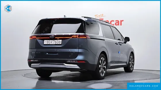 KIA CARNIVAL DIESEL 9-SEATER NOBLESSE