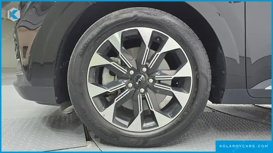 KIA CARNIVAL DIESEL 9-SEATER NOBLESSE