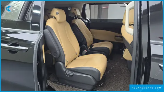 KIA CARNIVAL DIESEL 9-SEATER NOBLESSE
